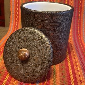 Ice bucket 6” x 5.65” vinyl wrap w/3-D embossed character. Black/bronze